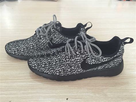 männer nike roshe yeezy boost 350 schwarz gold reduziert|adidas yeezy boost 350.